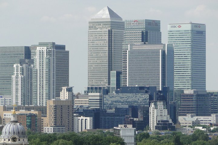 Heathrow Airport Private Transfers to/from London (Postcode E1 to E14) - Photo 1 of 25